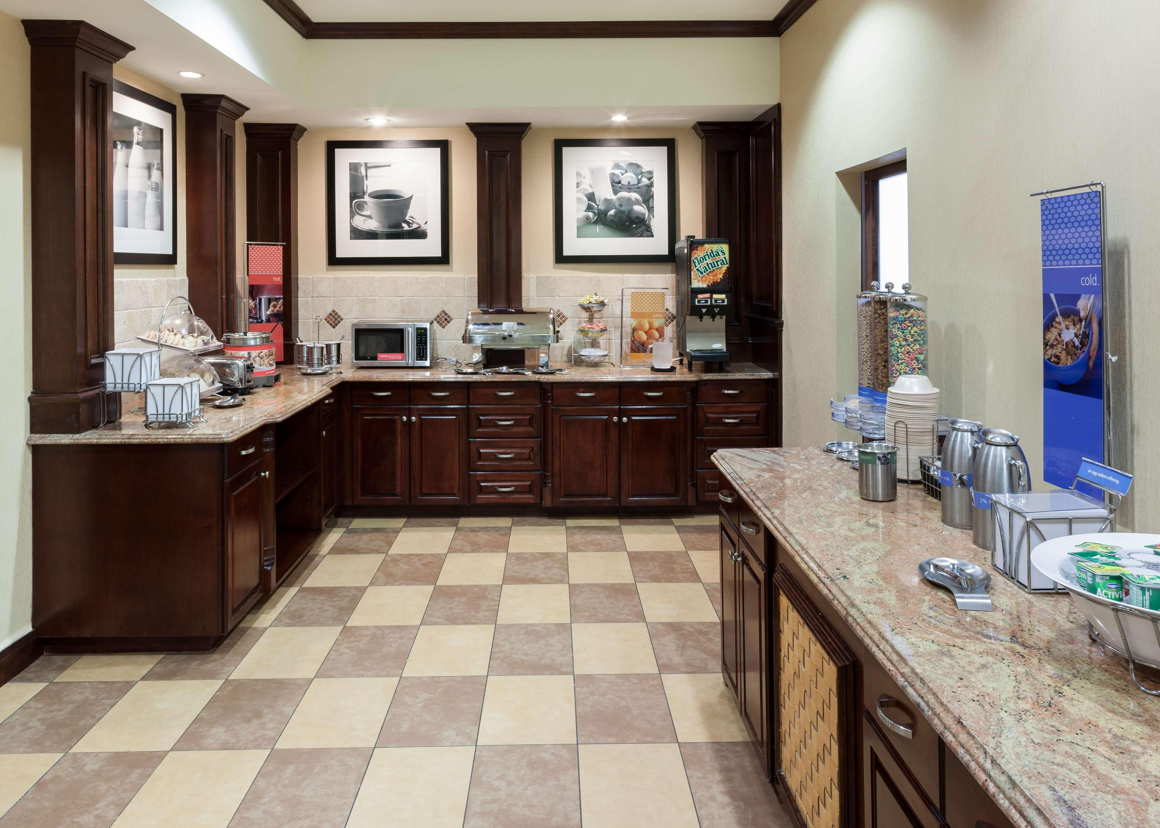 Hampton Inn & Suites Dallas-Arlington-South Zewnętrze zdjęcie
