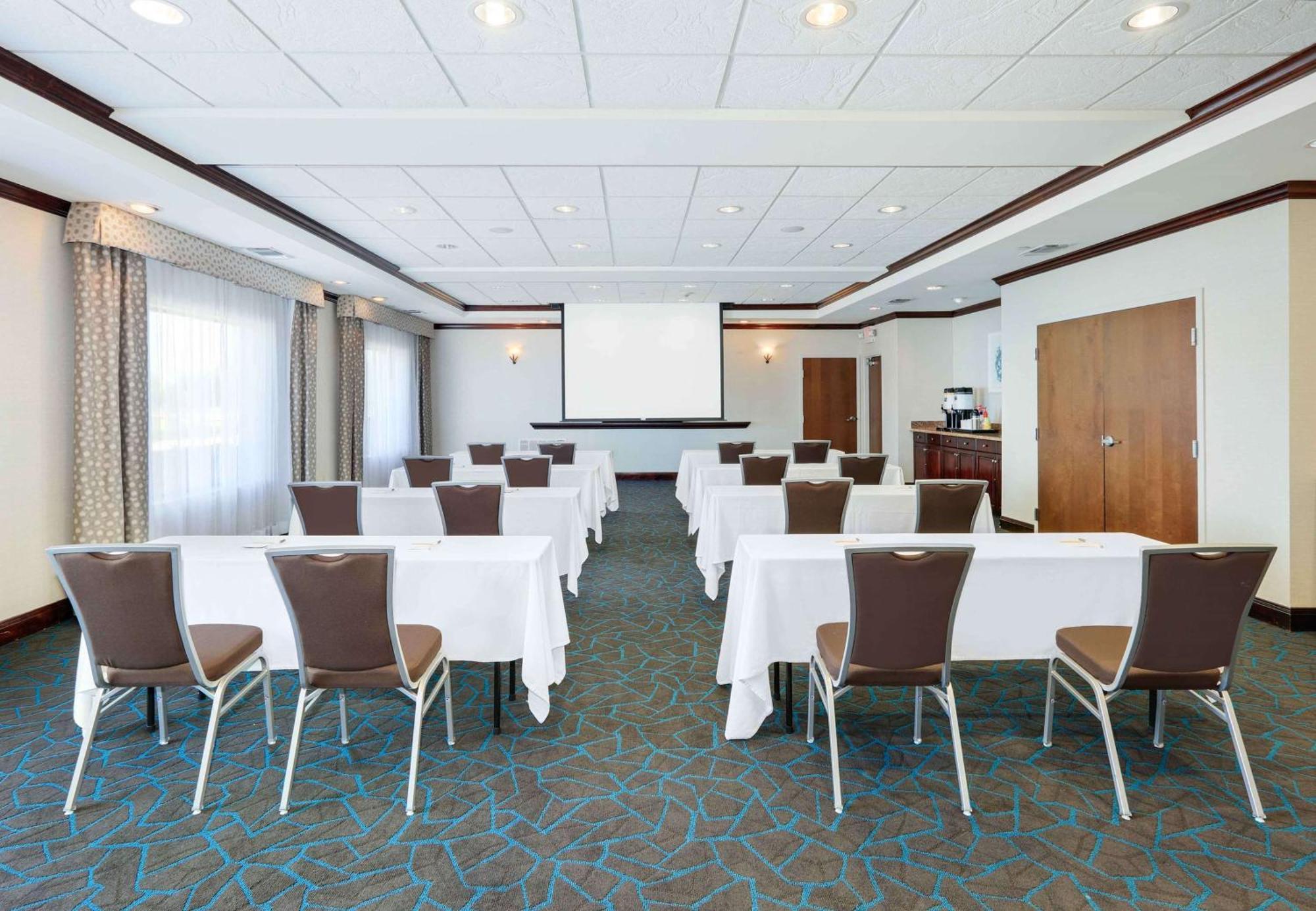 Hampton Inn & Suites Dallas-Arlington-South Zewnętrze zdjęcie