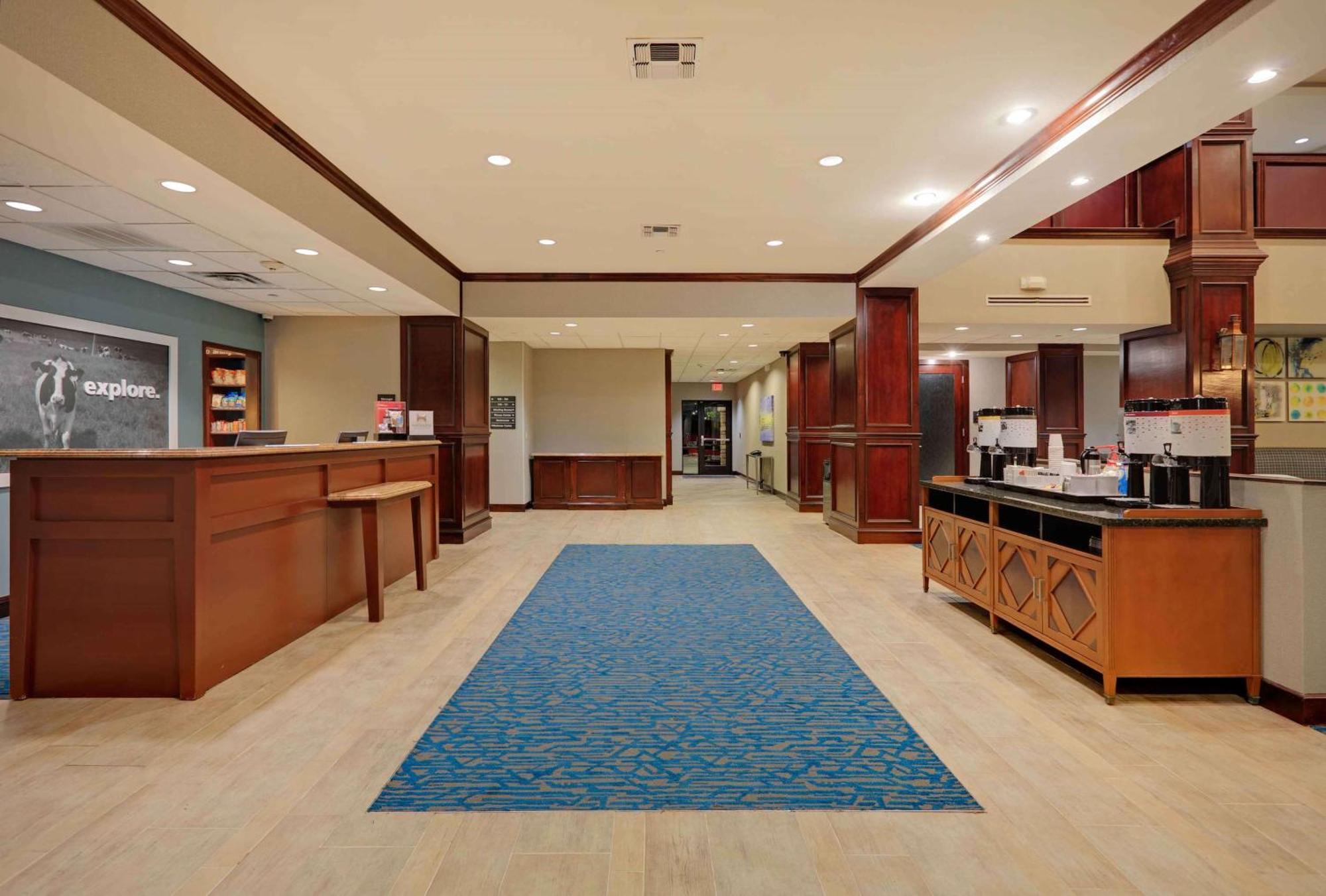 Hampton Inn & Suites Dallas-Arlington-South Zewnętrze zdjęcie